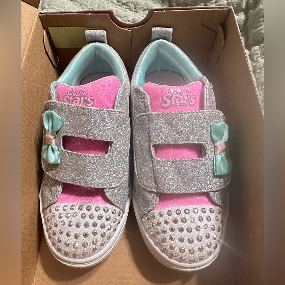 Size 10 S-Sport Sketchers Lights Girl Sneakers.